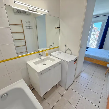 4-person - Air Conditioning And Pool *