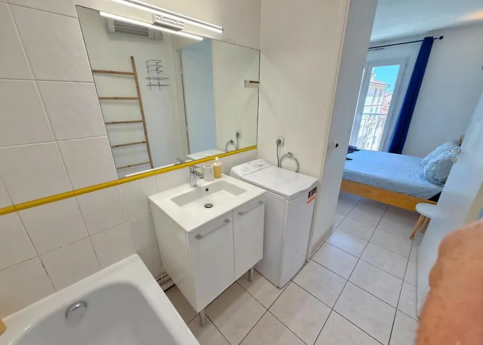 4-person - Air Conditioning And Pool *