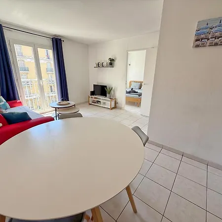 4-person - Air Conditioning And Pool